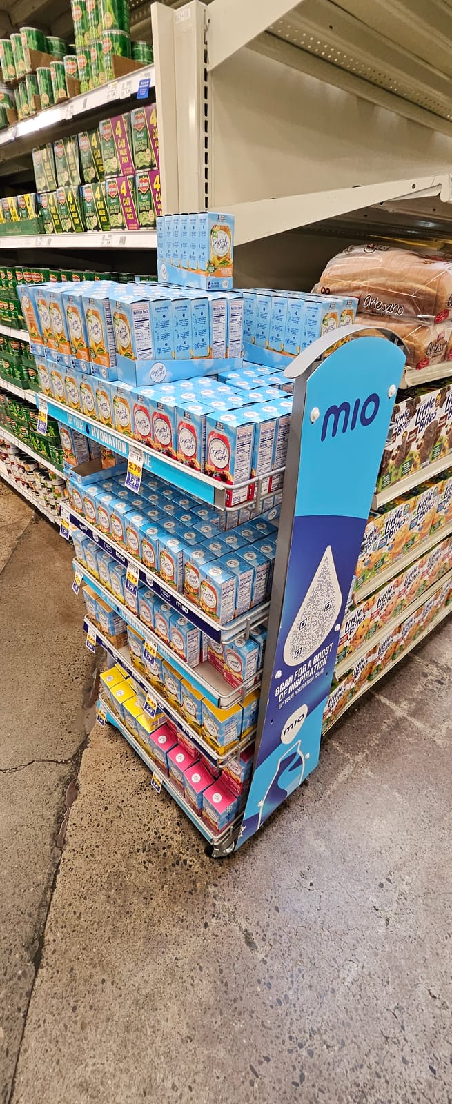 Mio at Binny's